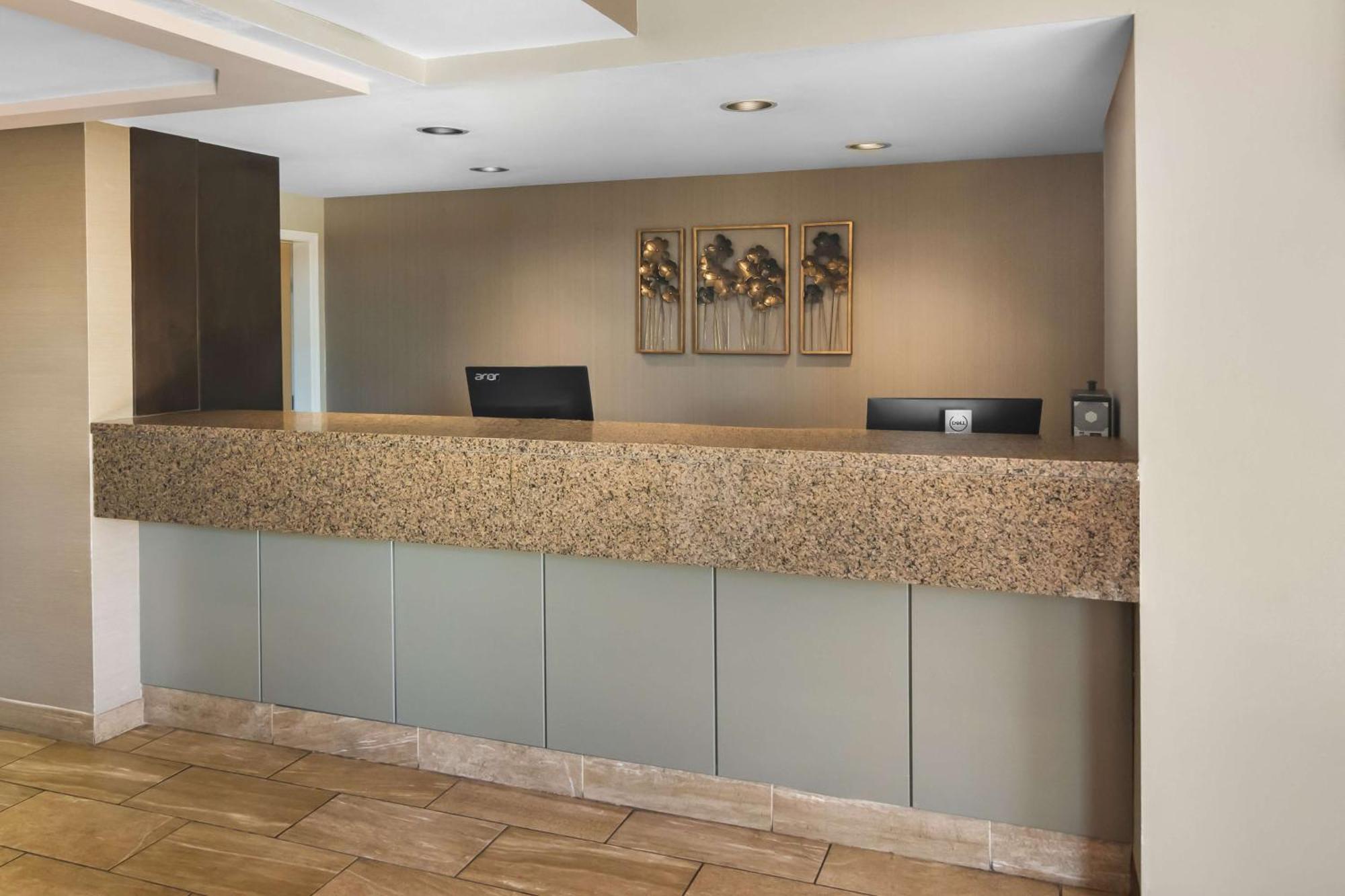 Best Western Plus Osoyoos Hotel & Suites Εξωτερικό φωτογραφία