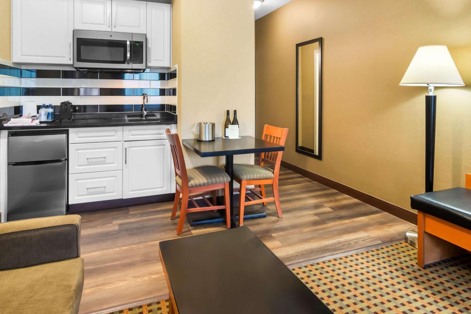 Best Western Plus Osoyoos Hotel & Suites Εξωτερικό φωτογραφία