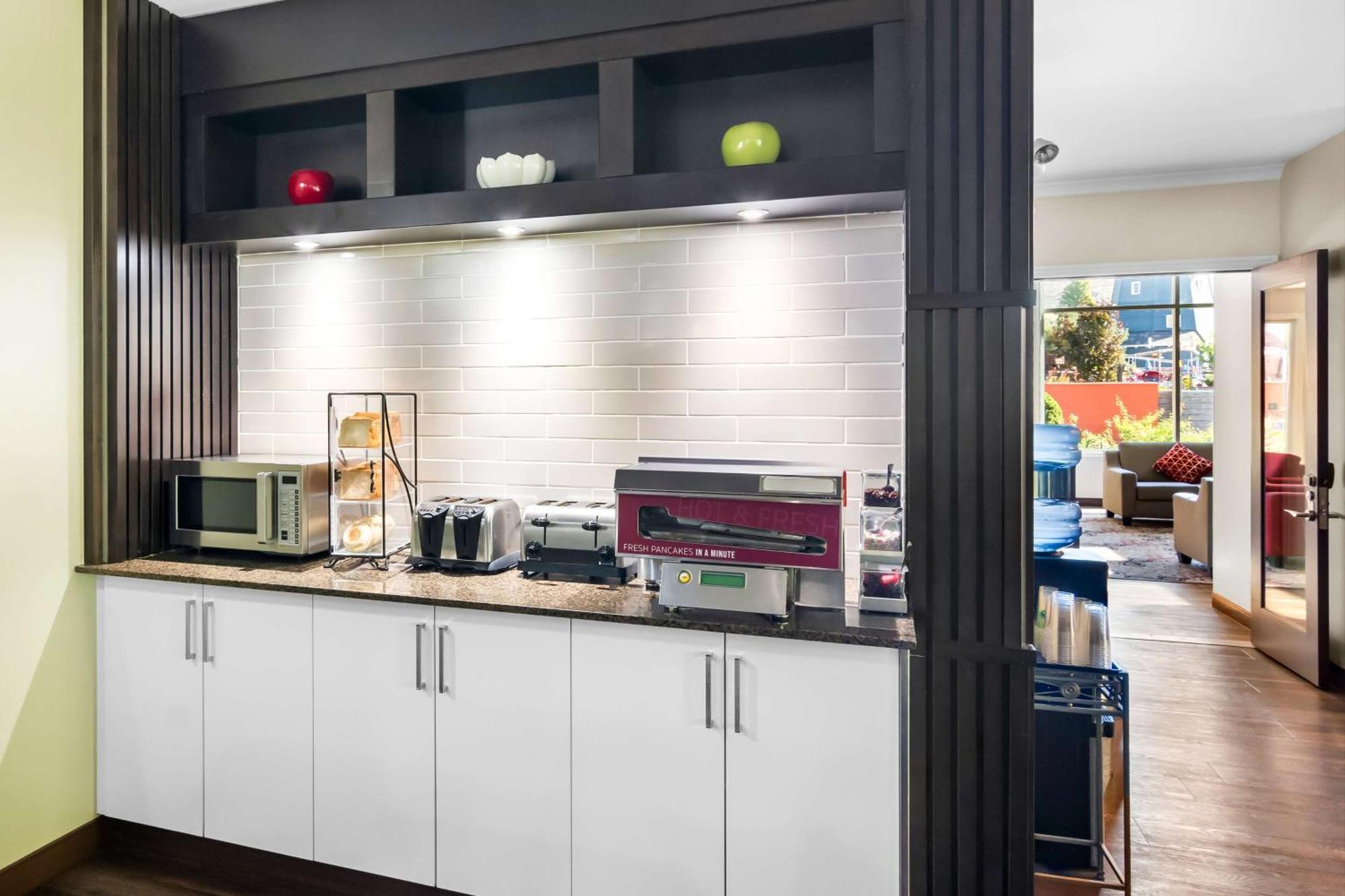Best Western Plus Osoyoos Hotel & Suites Εξωτερικό φωτογραφία